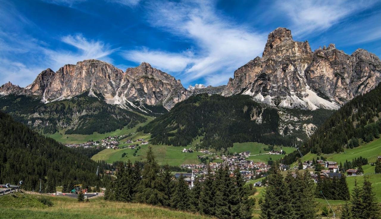Aparthotel Nei Y Suredl Nevesole Corvara Exteriér fotografie