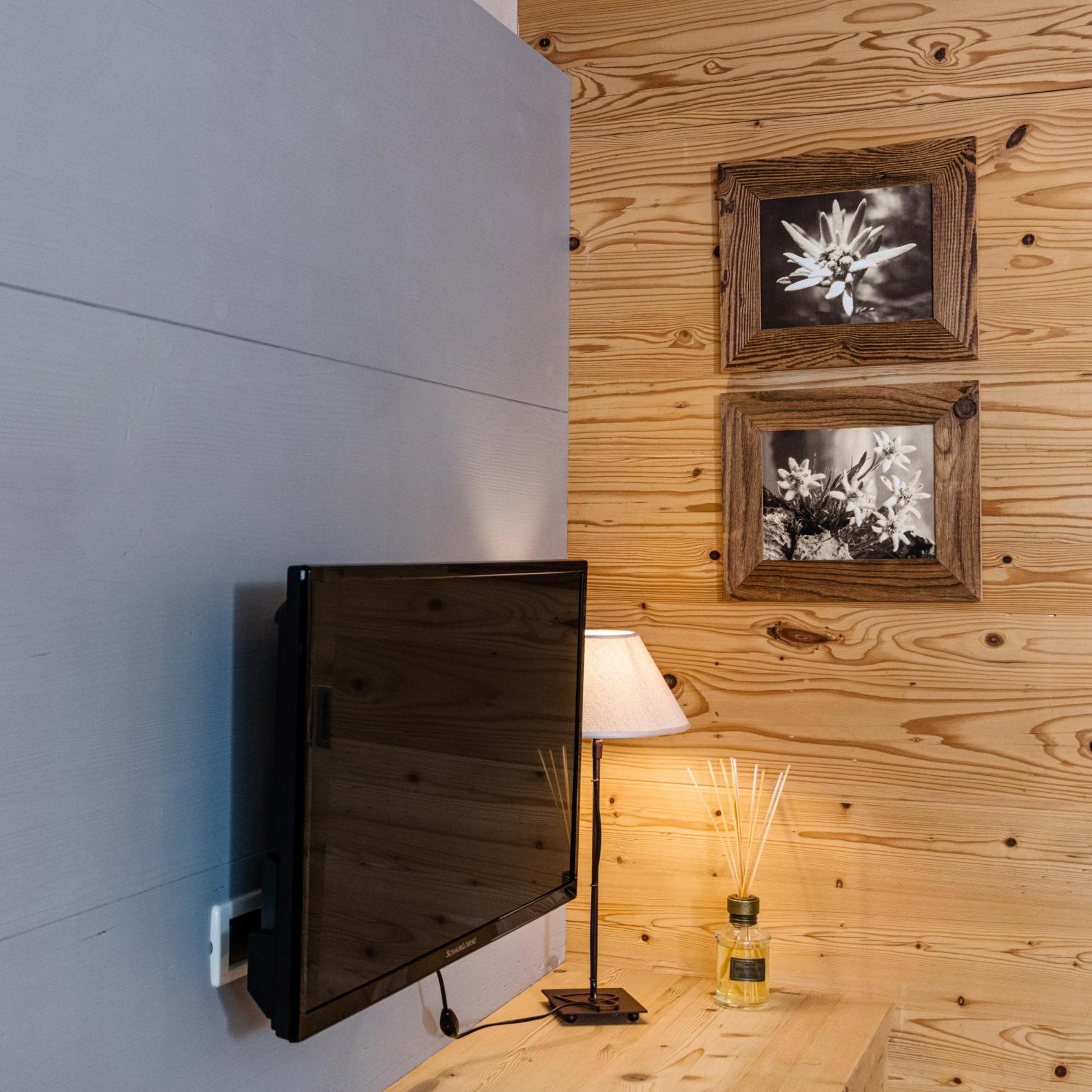 Aparthotel Nei Y Suredl Nevesole Corvara Pokoj fotografie