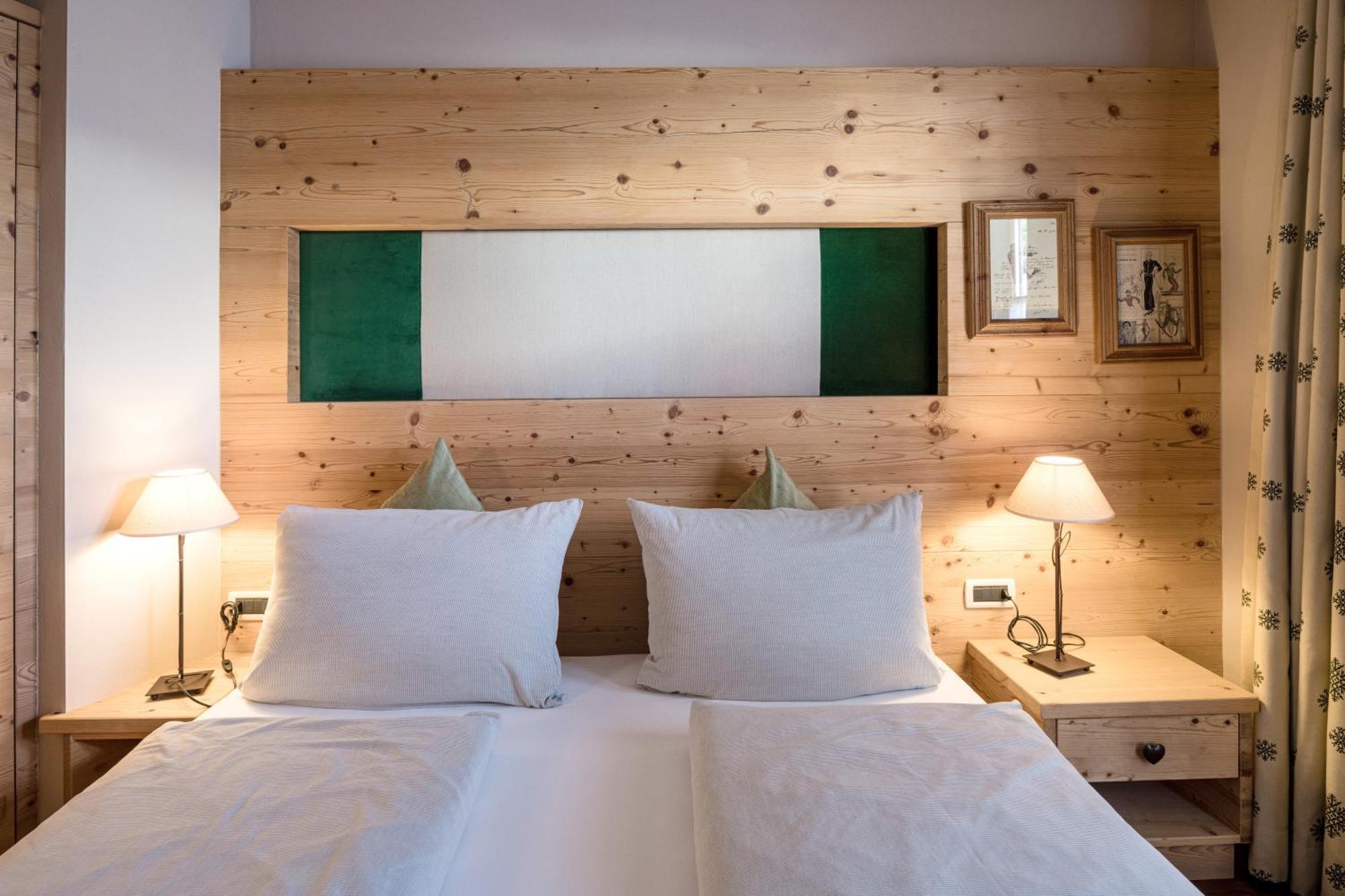 Aparthotel Nei Y Suredl Nevesole Corvara Pokoj fotografie