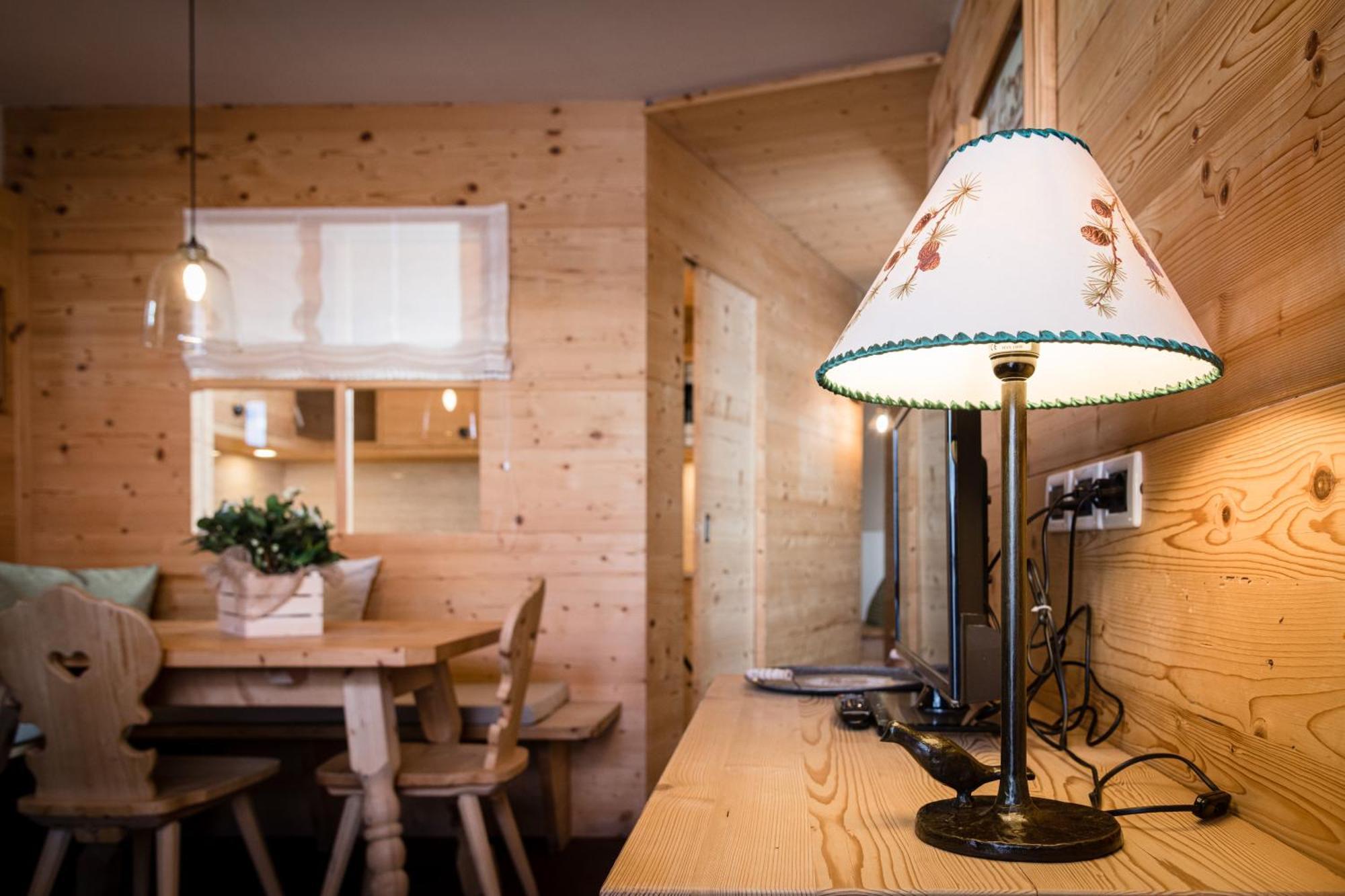 Aparthotel Nei Y Suredl Nevesole Corvara Pokoj fotografie
