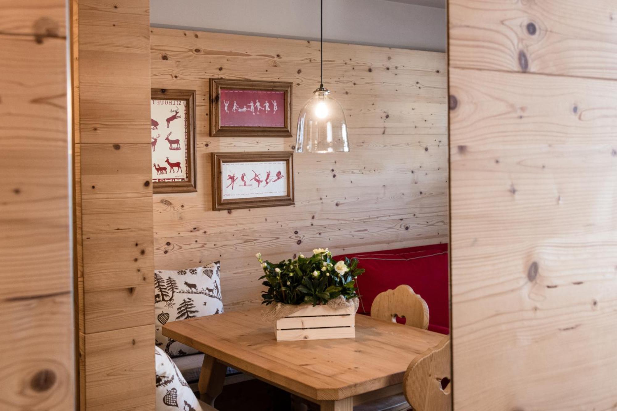 Aparthotel Nei Y Suredl Nevesole Corvara Pokoj fotografie