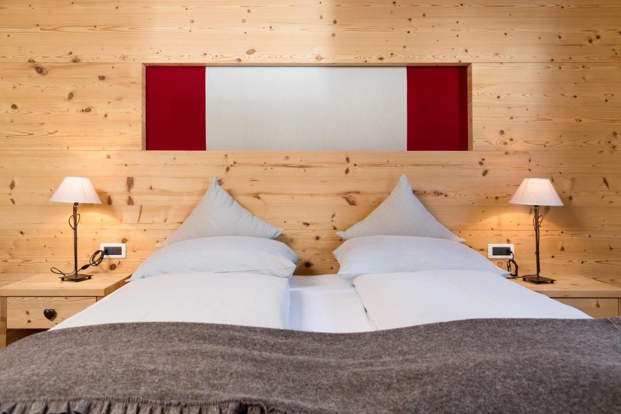 Aparthotel Nei Y Suredl Nevesole Corvara Pokoj fotografie