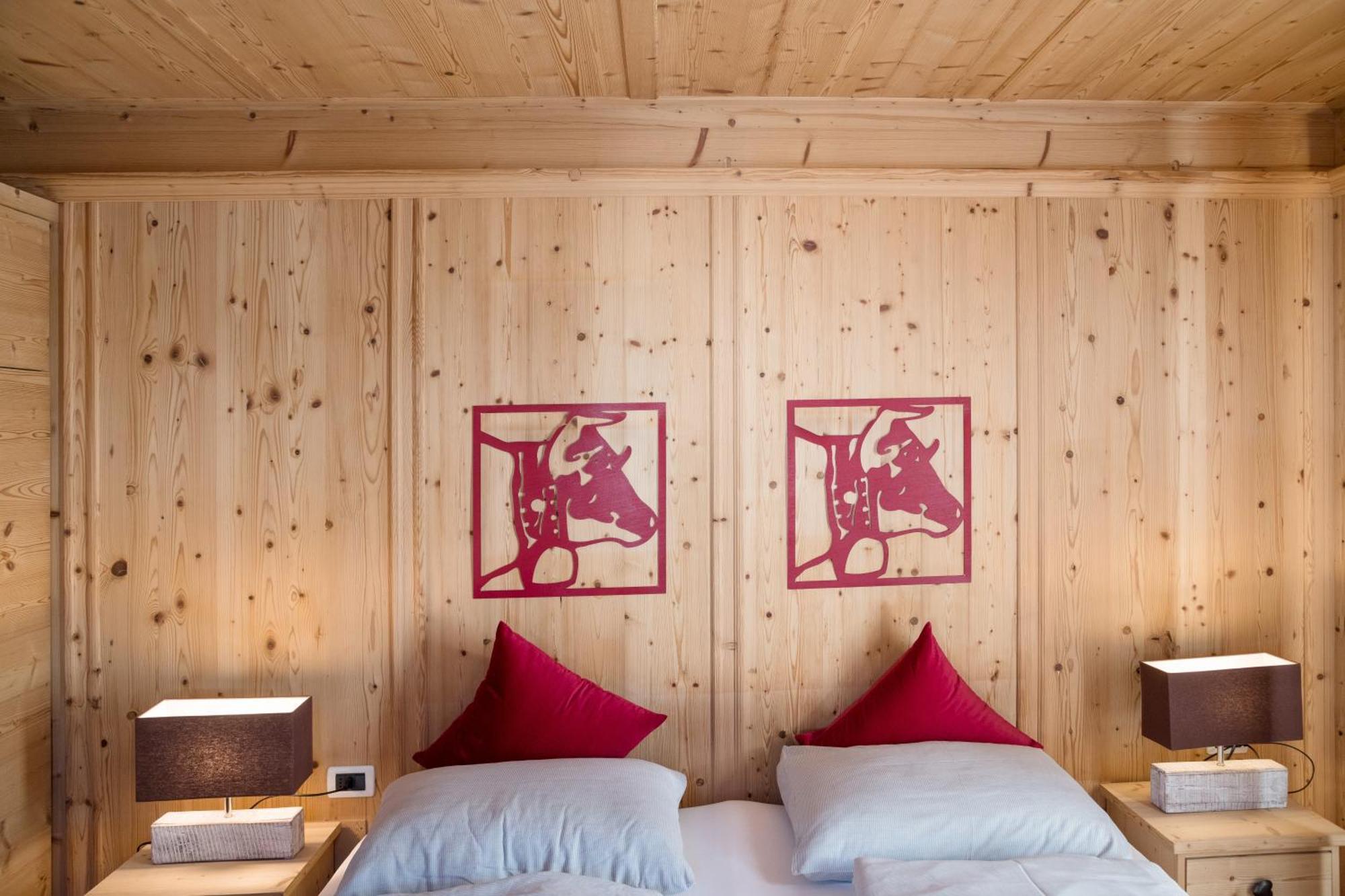 Aparthotel Nei Y Suredl Nevesole Corvara Pokoj fotografie