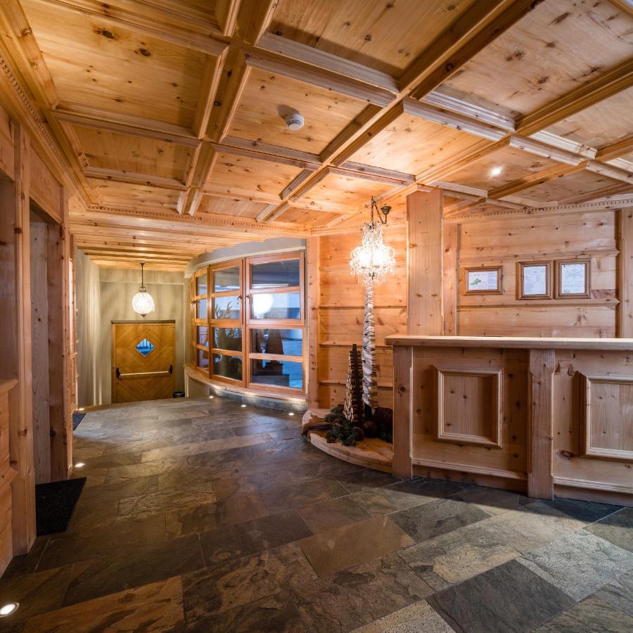 Aparthotel Nei Y Suredl Nevesole Corvara Exteriér fotografie