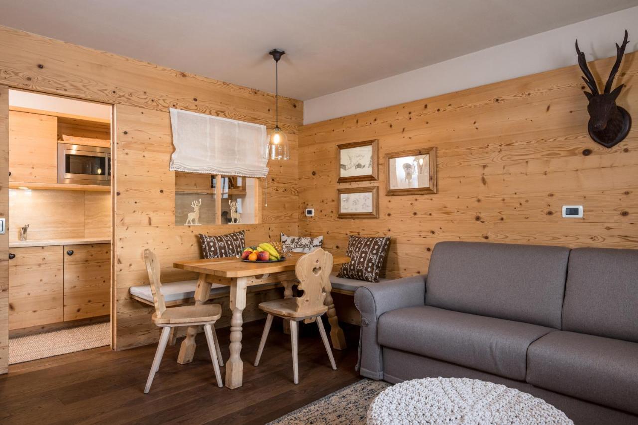Aparthotel Nei Y Suredl Nevesole Corvara Pokoj fotografie